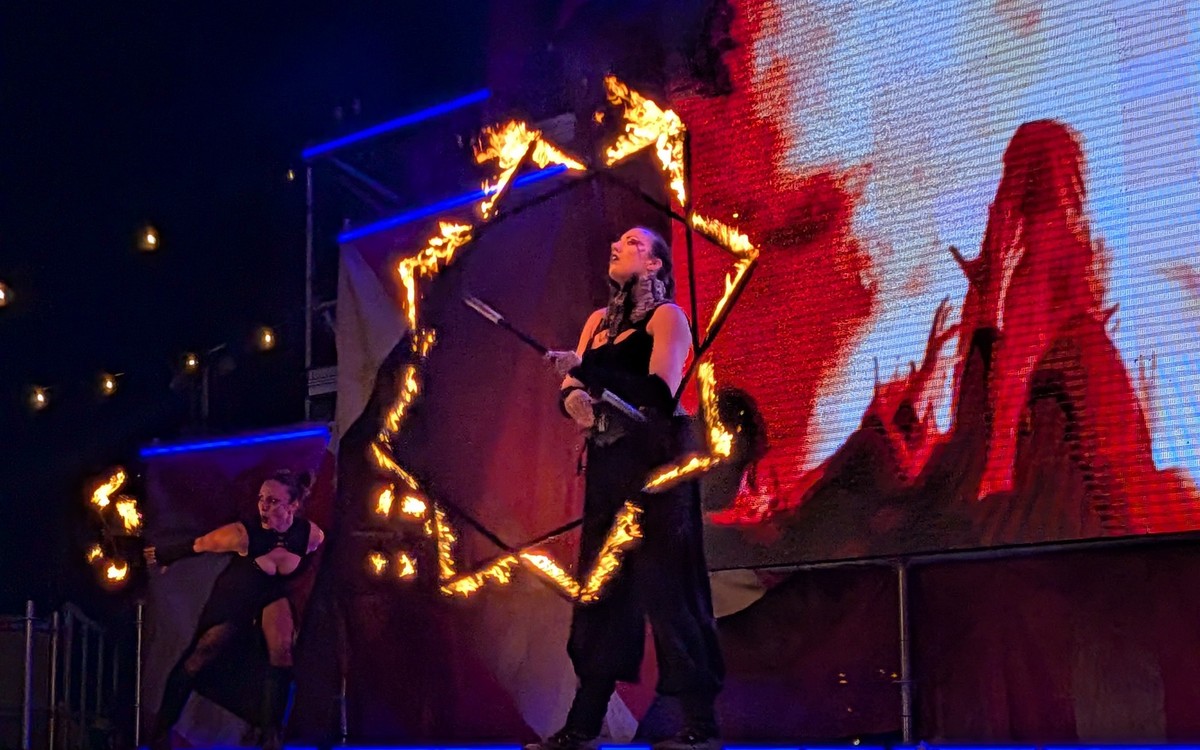 FEAR at Avon Valley 2026 REVIEW: braving Malefica alone 2 Fire performers on stage during Curse of the Blood Moon at FEAR at Avon Valley.