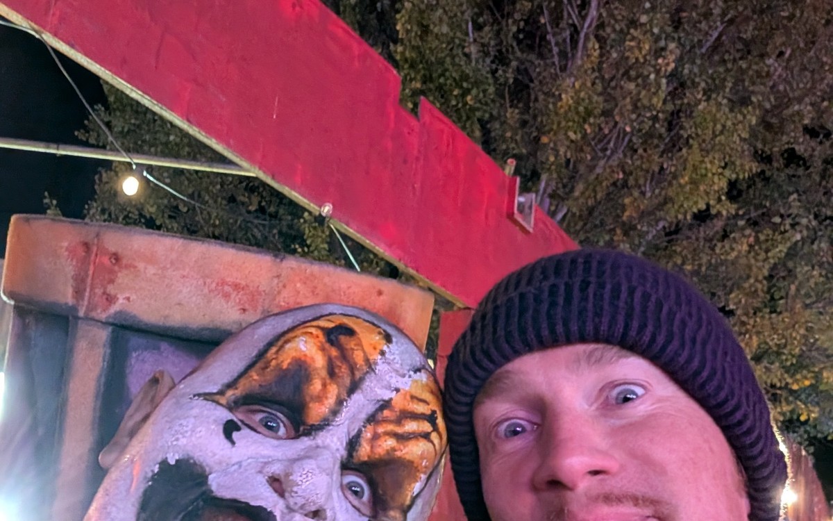 FEAR at Avon Valley 2026 REVIEW: braving Malefica alone 4 P M Buchan with Chunk the Clown at FEAR Scream Park in Avon Valley.